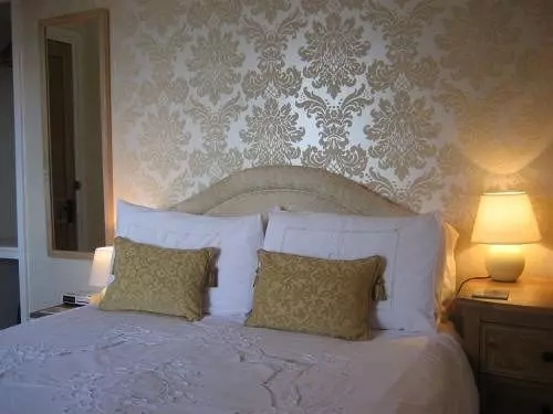 פנסיון Brookhouse Guest House