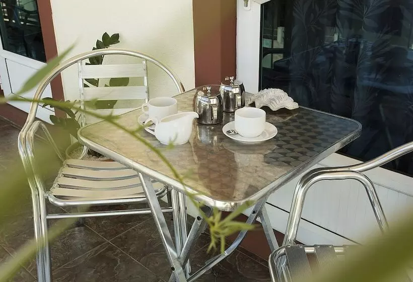 پانسیون Ons Motel & Guest House