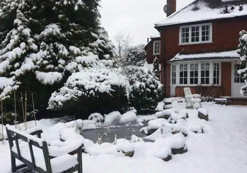 بنسيون Rosemead Guest House