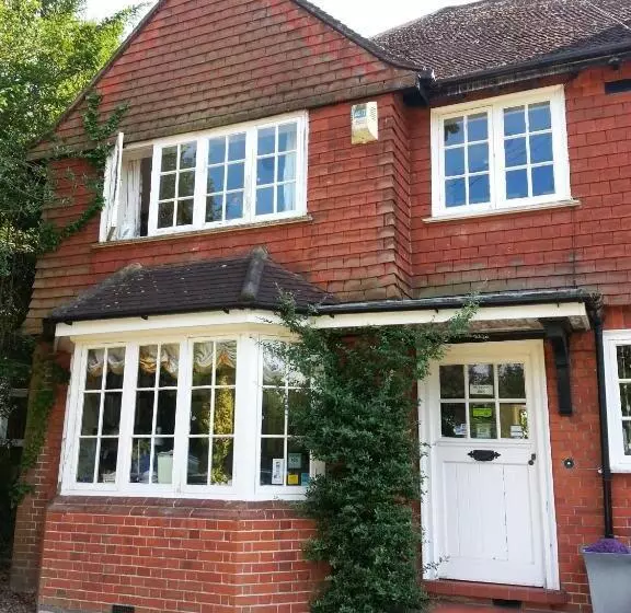 پانسیون Rosemead Guest House