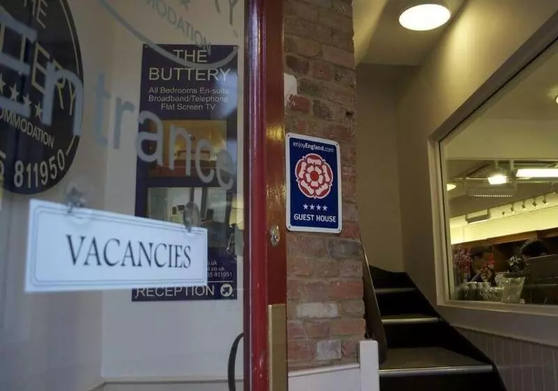 پانسیون The Buttery