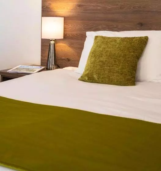 Пансион The Limes Country Lodge Hotel & Admiral Restaurant