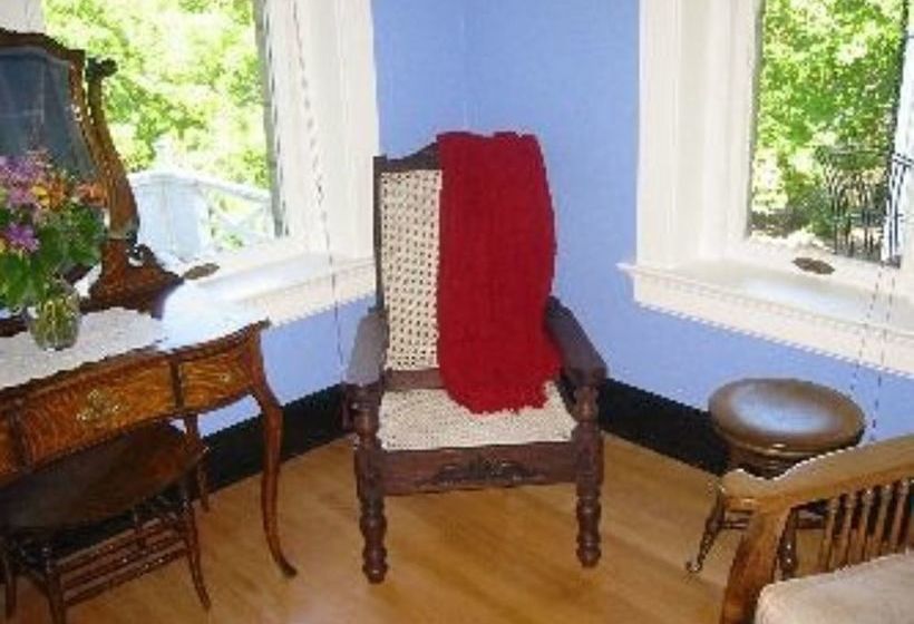 Rosedell Bed & Breakfast