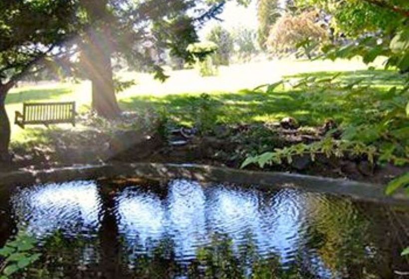 Rosedell Bed & Breakfast