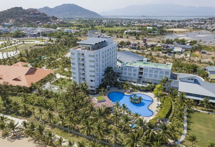Saigon Ninh Chu Hotel & Resort