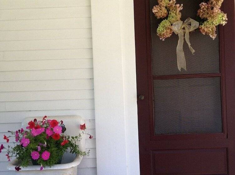 Stephen Clay Homestead Bed And Breakfast