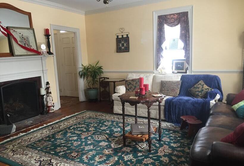 Stephen Clay Homestead Bed And Breakfast