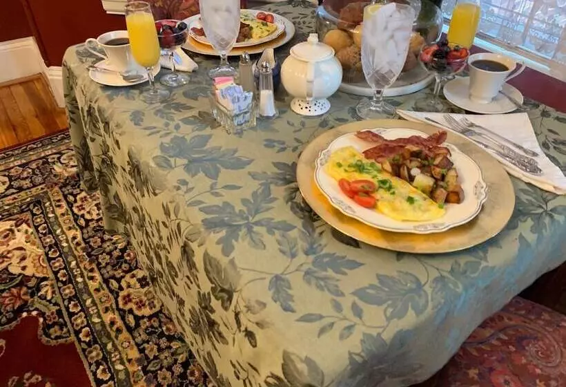 The Amberson House Bed & Breakfast