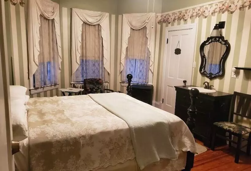 The Amberson House Bed & Breakfast
