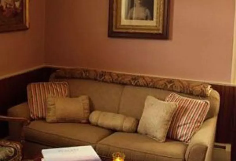 Hertzog Homestead Bed & Breakfast