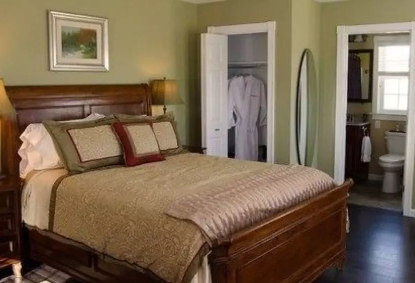 Hertzog Homestead Bed & Breakfast