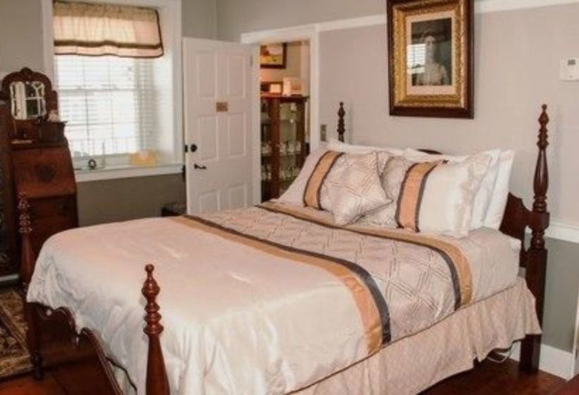 Hertzog Homestead Bed & Breakfast