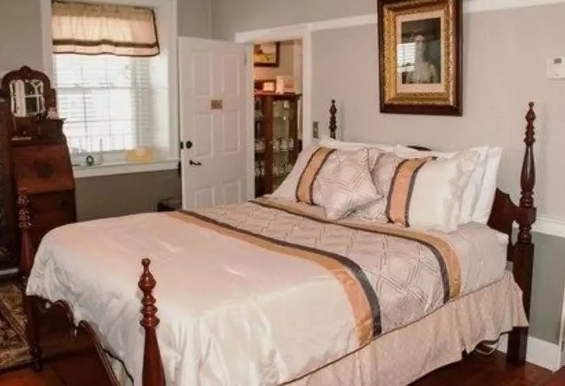 Hertzog Homestead Bed & Breakfast