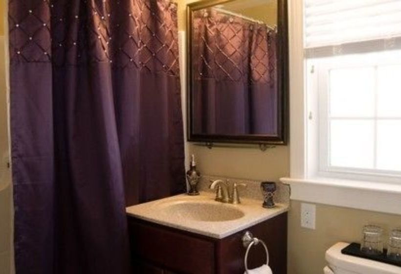 Hertzog Homestead Bed & Breakfast