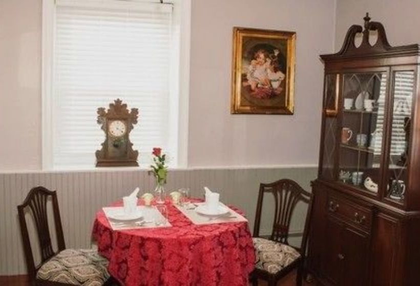 Hertzog Homestead Bed & Breakfast