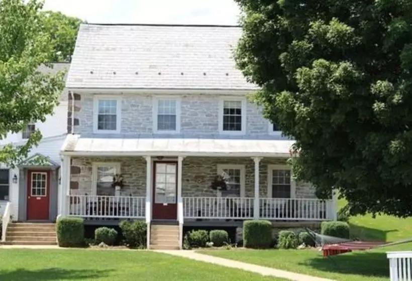 Hertzog Homestead Bed & Breakfast