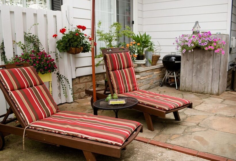 The Hiding Place B&b