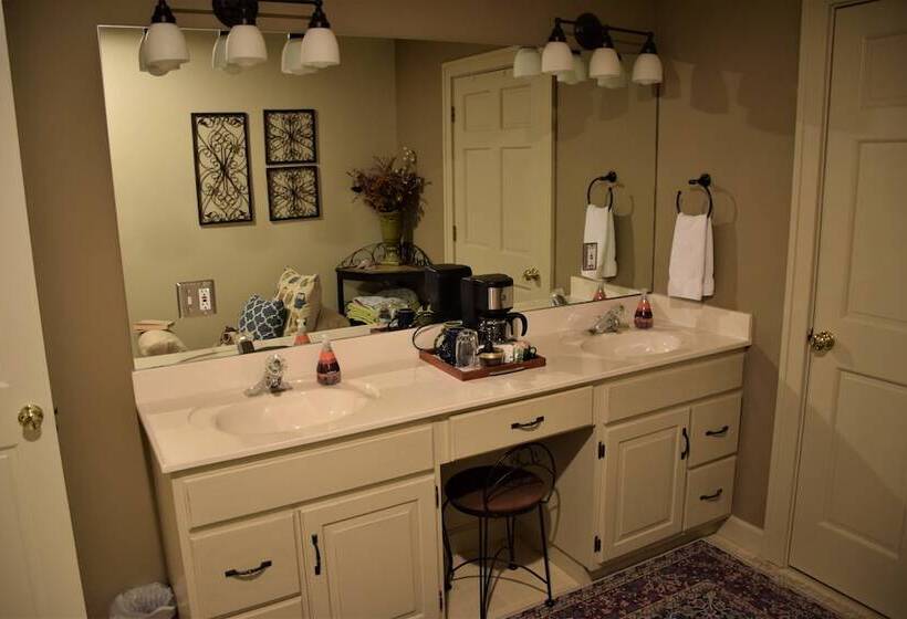 The Hiding Place B&b