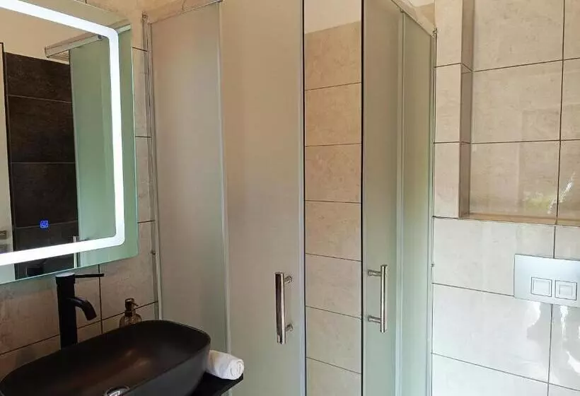 Aamiaismajoitus (B&B) Villa Bérc