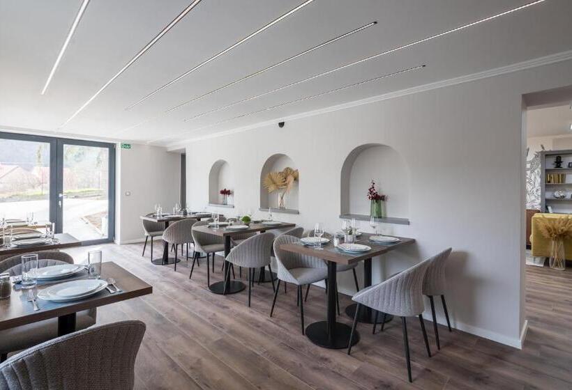 مبيت وإفطار Villa Bérc