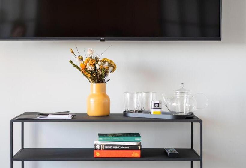 Black F Tower Serviced Apartments