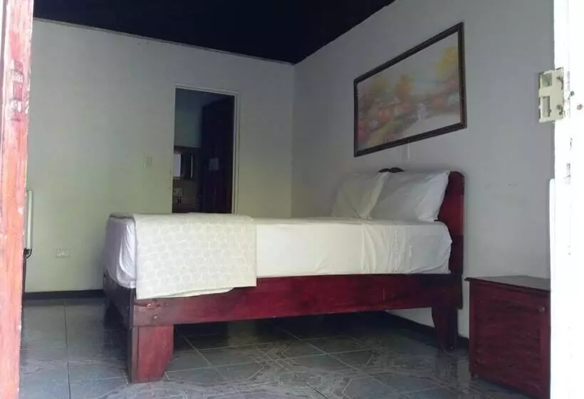 Hostel Manuel Antonio Park Jungle