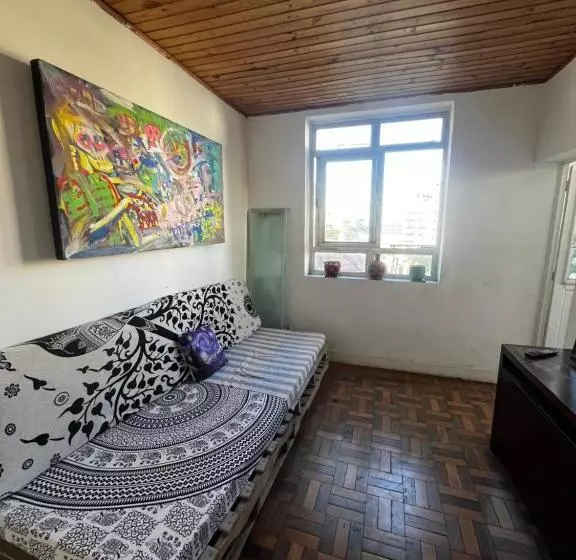 Hostel Selaron