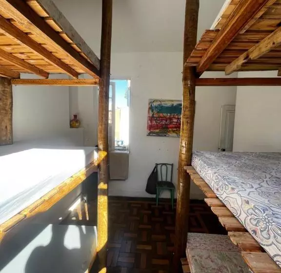 Hostel Selaron
