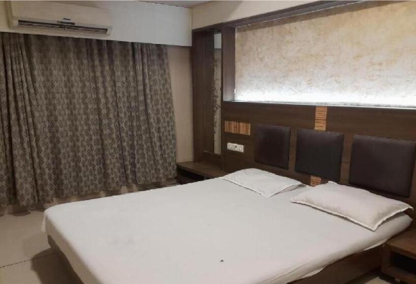 בית מלון כפרי Atithi Lodging & Boarding By Wb Inn