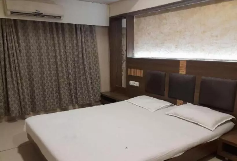 Hotelli Atithi Lodging & Boarding By Wb Inn