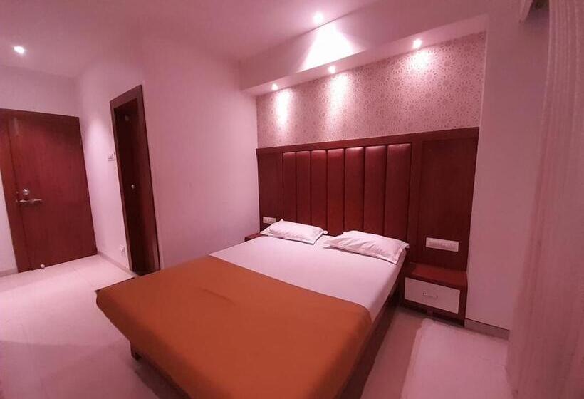 בית מלון כפרי Atithi Lodging & Boarding By Wb Inn