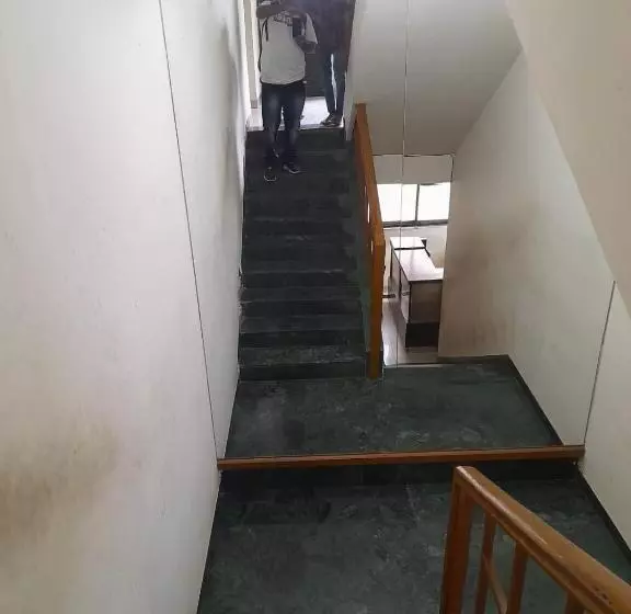 Hotelli Atithi Lodging & Boarding By Wb Inn