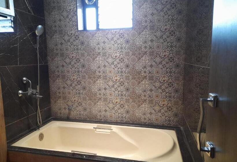 בית מלון כפרי Atithi Lodging & Boarding By Wb Inn