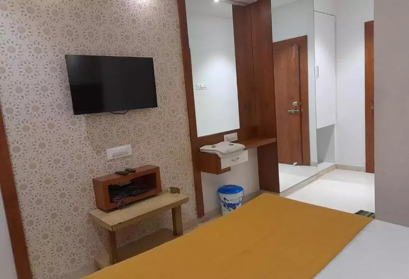 Hotelli Atithi Lodging & Boarding By Wb Inn