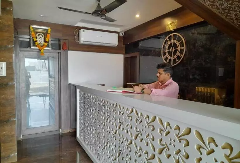 Hotelli Atithi Lodging & Boarding By Wb Inn