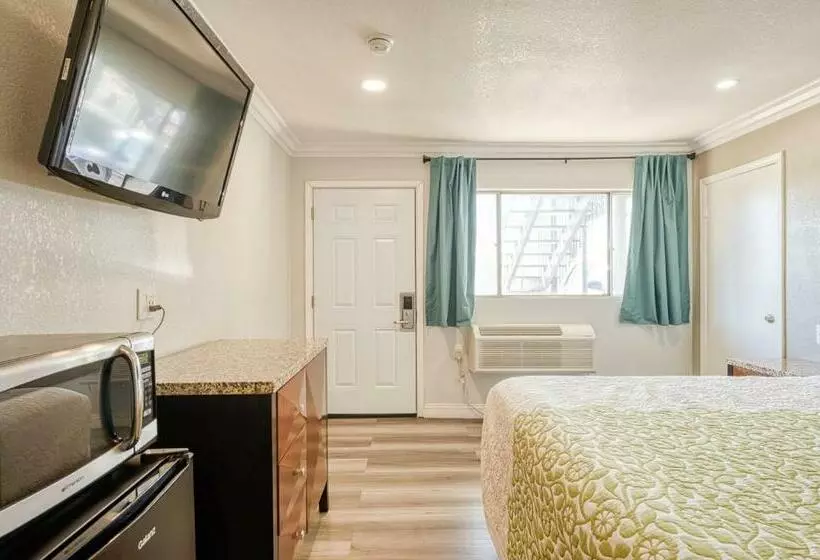 Hotelli Erth Inn By Aga  Mojave