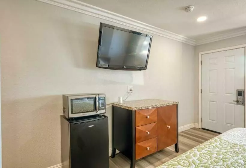 Hotelli Erth Inn By Aga  Mojave