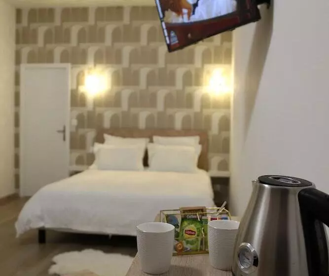 Hotelli Hôtel Center Saint Quentin Centre Gare