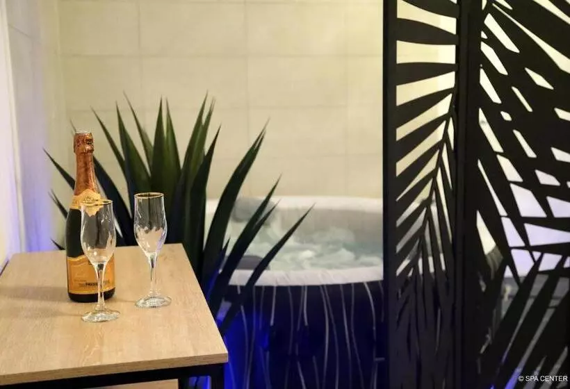 Hotelli Hôtel Center Saint Quentin Centre Gare