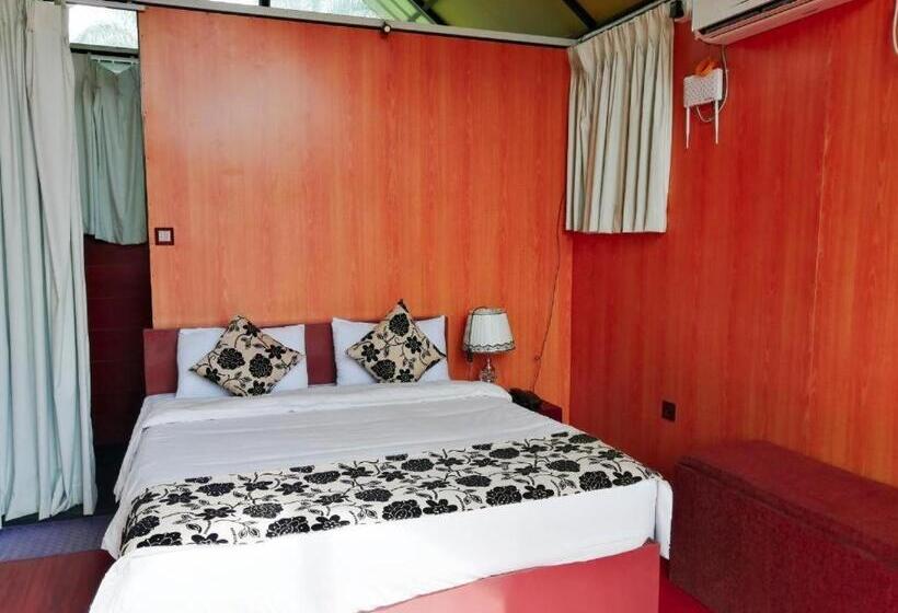 בית מלון כפרי Kolonne Riverside Garden