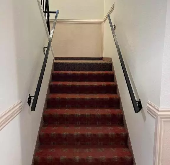 Hotelli Oquirrh Mountain Inn