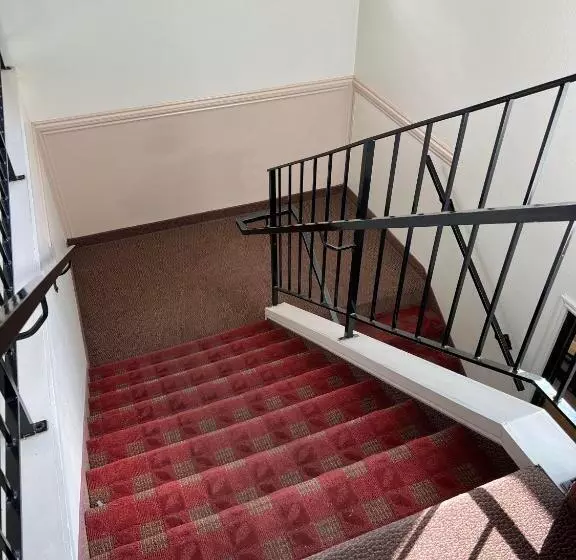 Hotelli Oquirrh Mountain Inn