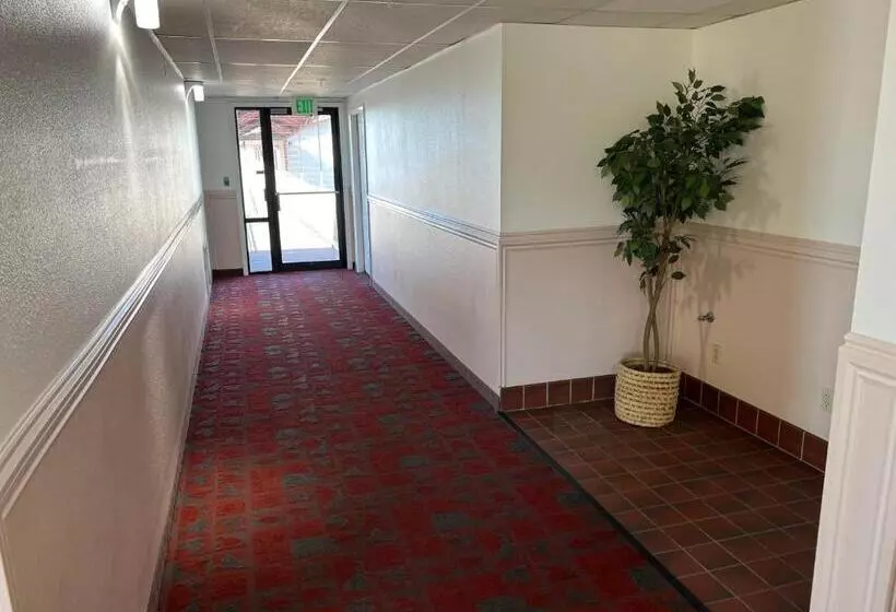 Hotelli Oquirrh Mountain Inn