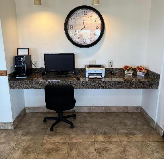 فندق Oquirrh Mountain Inn