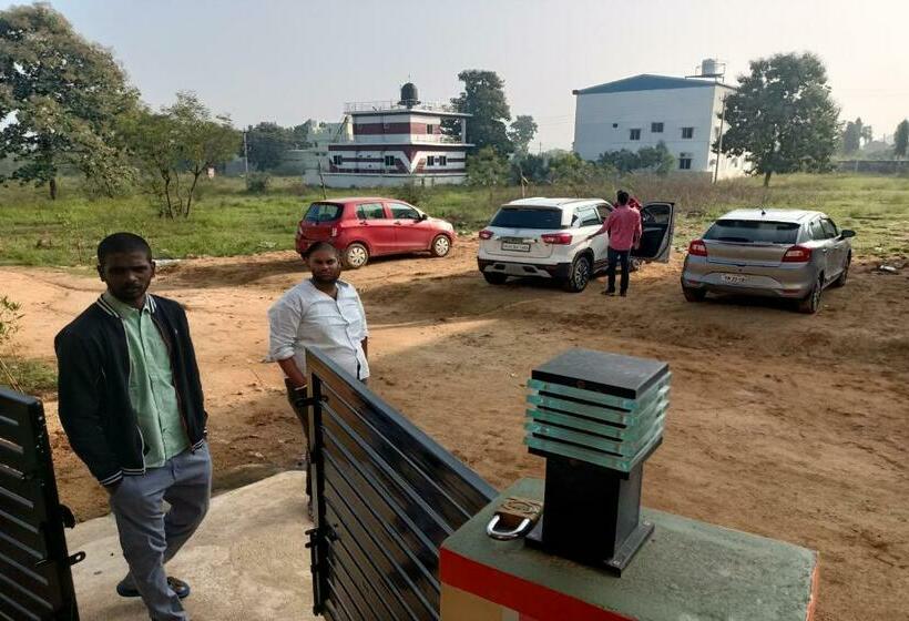 בית מלון כפרי Oyo 85452 Sanjay Residency