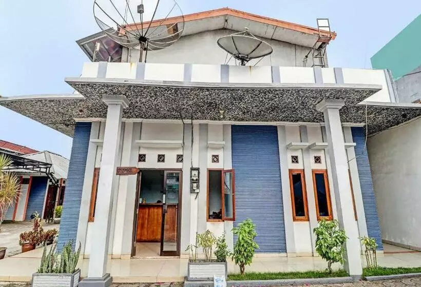 Hotelli Oyo 91698  Ciwangi