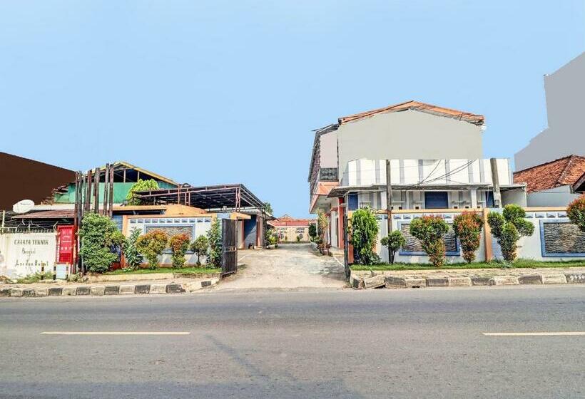 בית מלון כפרי Oyo 91698  Ciwangi