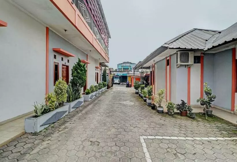 Hotelli Oyo 91698  Ciwangi