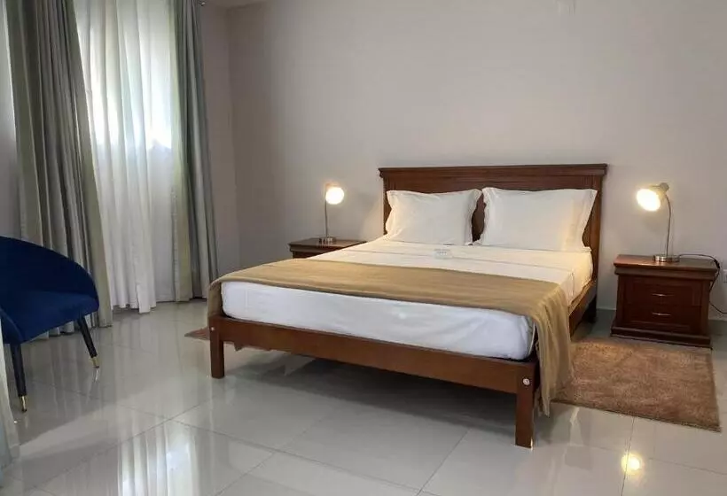 Inhambane Hotel Escola