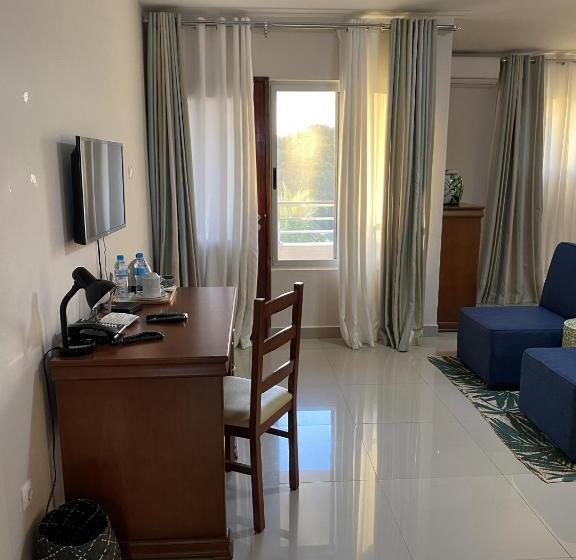 Inhambane Hotel Escola